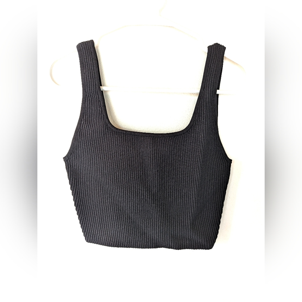 Babaton Sculpt Ribbed Crop Tank